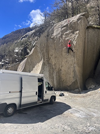 James Pearson 29Dots - James Pearson working '29 Dots' in Valle dell'Orco, Italy