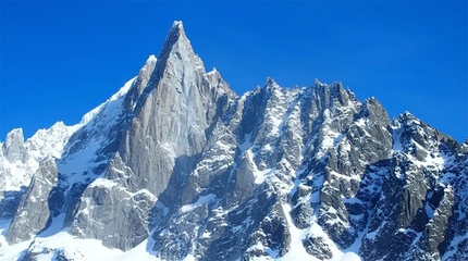 Drus West Face: new route first ascent live by Gmhm