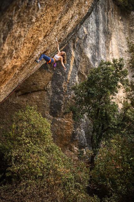 Michaela Kiersch, Margalef - Michaela Kiersch climbing  'Niña mala' (8b) at Margalef in Spain