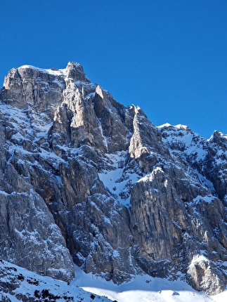Big new mixed climb on Crozzon di Val d'Agola (Brenta Dolomites) by Nicola Castagna,  Francesco Salvaterra