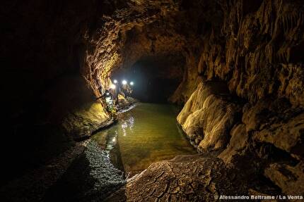 La Venta oltre i limiti nel Qanaf Cave in Oman