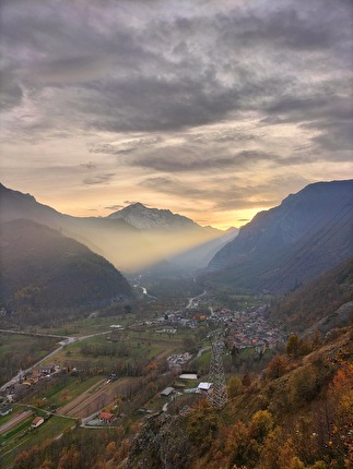 Andonnno - La vista dalla falesia di Andonnno Andonnno - La vista dalla falesia di Andonnno