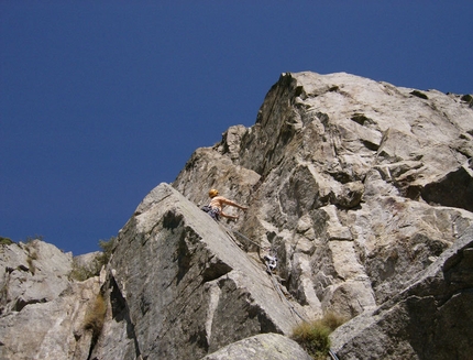 Aiguille de Chatelet - via Carpe diem - Mauro Franceschini in apertura sul primo tiro di Carpe diem, Aiguille de Chatelet, Monte Bianco