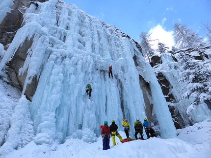 Corso aspiranti guida alpina 2013 – 2014: il modulo cascate di ghiaccio