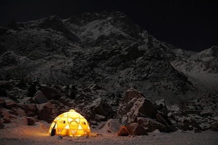Nanga Parbat, Manaslu and Everest in winter