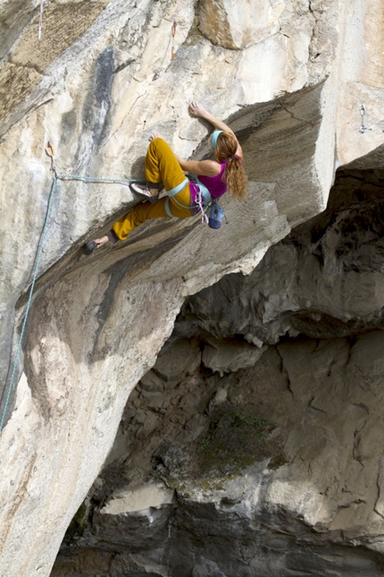 Athens climbing, Greece - Argyro Papathanasiou climbing 