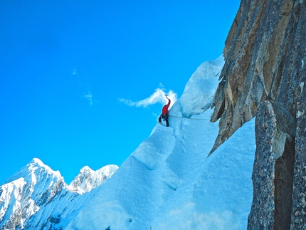 Cordillera Huayhuash, alpinism in Peru for Tito Arosio, Saro Costa and Luca Vallata.
