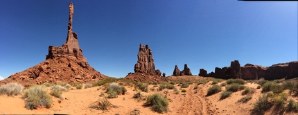 Desert Sandstone Climbing Trip #3 - Indian Creek, Monument Valley, Castle Valley - Totem Pole and the Yi Bi Chei towers