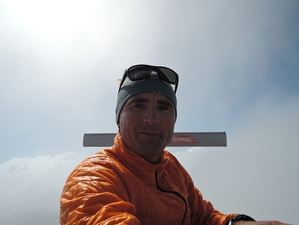 Ueli Steck, #82summits - Ueli Steck and the 82 4000ers in the Alps: Barre des Ecrins 4101m on 11/08/2015. The end of the journey