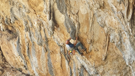 Climbing at Cueva di Collepardo - Gianluca Mazzacano climbing 'Clorophilla'.