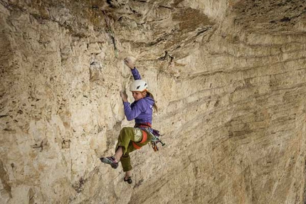 Barbara Zangerl - Barbara Zangerl climbing Bellavista, Tre Cime di Lavaredo, Dolomites