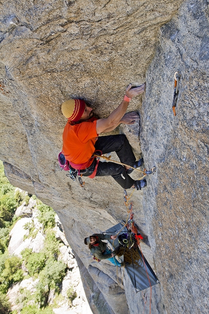 Val Masino, new Mongolfiera rock climb in memory of Pietro Biasini