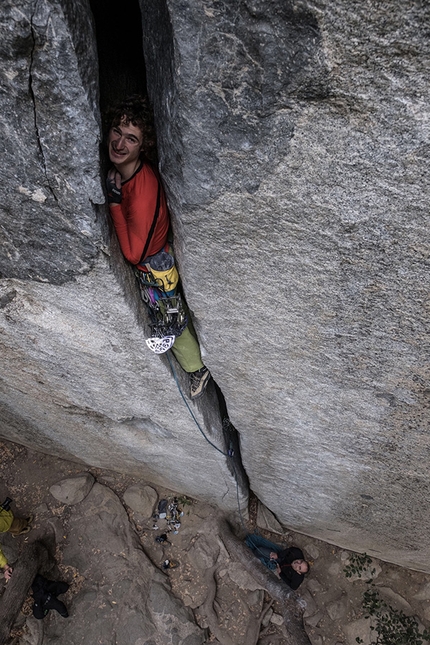Adam Ondra, Dawn Wall, El Capitan, Yosemite - Adam Ondra offwidth climbing in Yosemite
