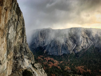 Adam Ondra, Dawn Wall, El Capitan, Yosemite - El Capitan: the first storm rolls in