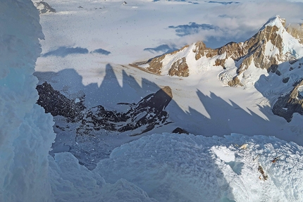 Cerro Torre Patagonia, Manuele Panzeri, Giovanni Giarletta, Tommaso Sebastiano Lamantia - Cerro Torre Patagonia: vista verso il basso