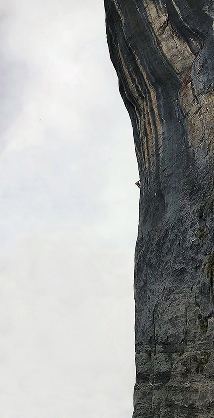 Alexander Huber rope-solo first ascent of Mauerläufer 8b+ up Waidringer Steinplatte in Austria