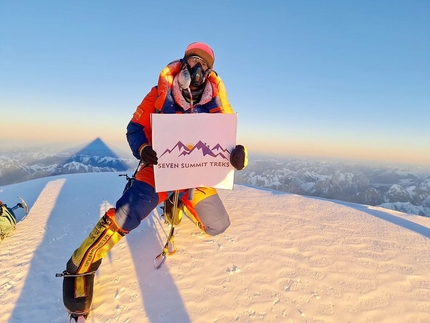 K2 in inverno - Sona Sherpa in cima al K2 il 16 gennaio 2021 
