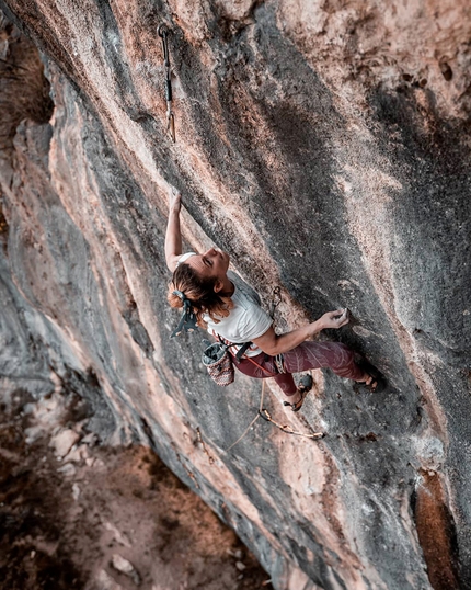 Claudia Ghisolfi grand on Noia 8c+ at Andonno
