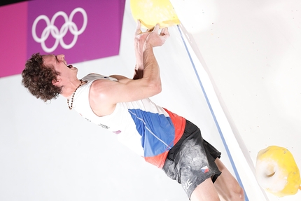 Tokyo 2020 Olympics: sport climbing makes historic debut with men's qualification