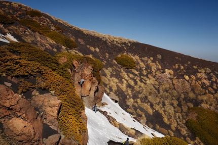 Etna: le storie delle rocce del Vulcano e dei suoi arrampicatori liberi. Di Massimo Malpezzi