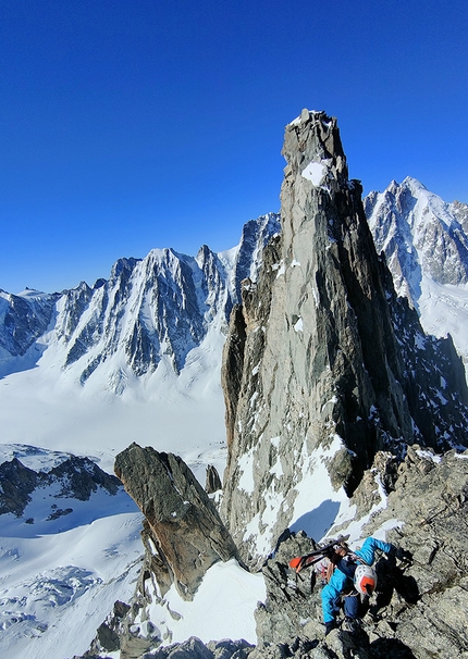 Aiguille d’Argentiere parete sud con gli sci per Tom Lafaille e Aurélien Lardy