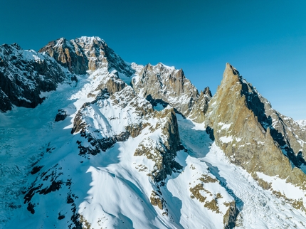 Aiguille Noire du Peuterey, Mont Blanc, François Cazzanelli, Emrik Favre, Stefano Stradelli - Aiguille Noire du Peuterey