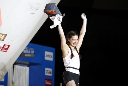 Brooke Raboutou, Mejdi Schalck win Boulder World Cup 2023 debut in Hachioji