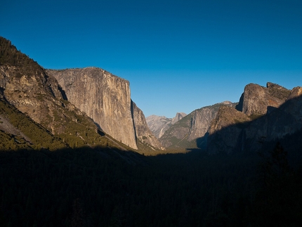 Yosemite - Yosemite valley and The Nose on El Capitan. Half Dome can clearly be seen in the background.