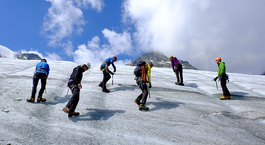 Ghiacciai e traversate - Corso base di alpinismo in ghiacciaio