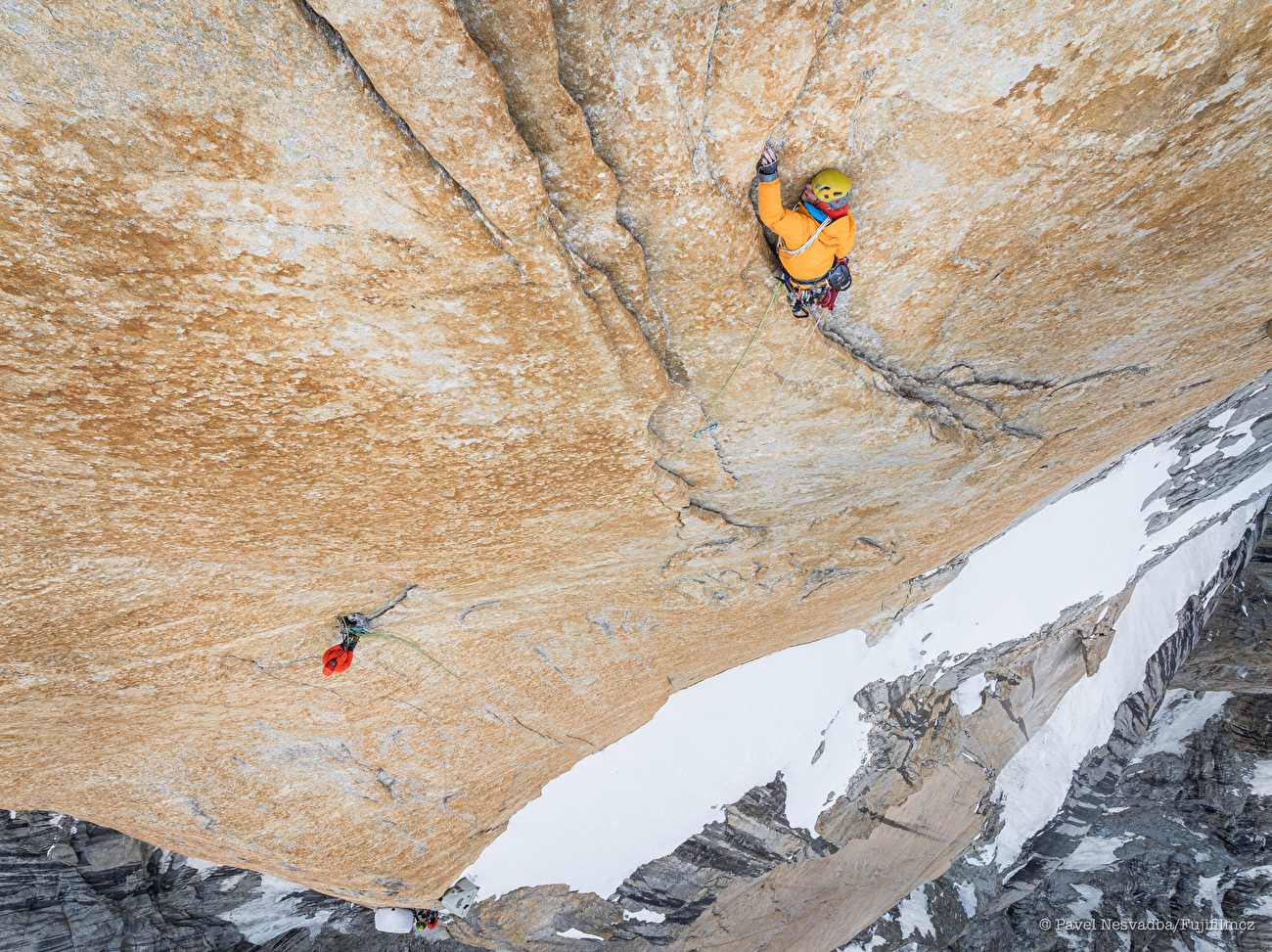 Grand Diedre Desplomando, Trango Tower