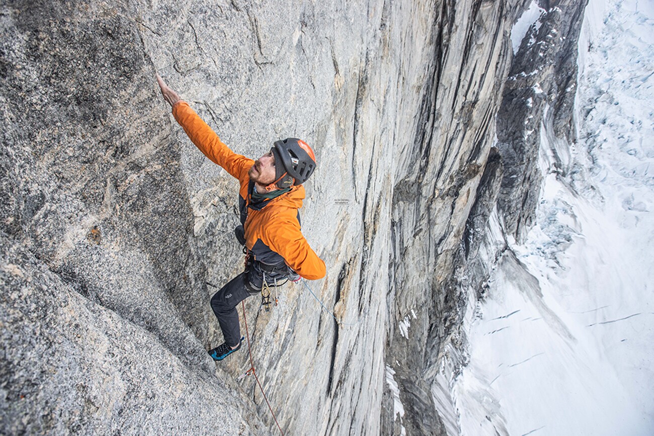 Mirror Wall, Groenlandia, Julia Cassou, Sean Warren, Pete Whittaker, Sean Villanueva O’Driscoll