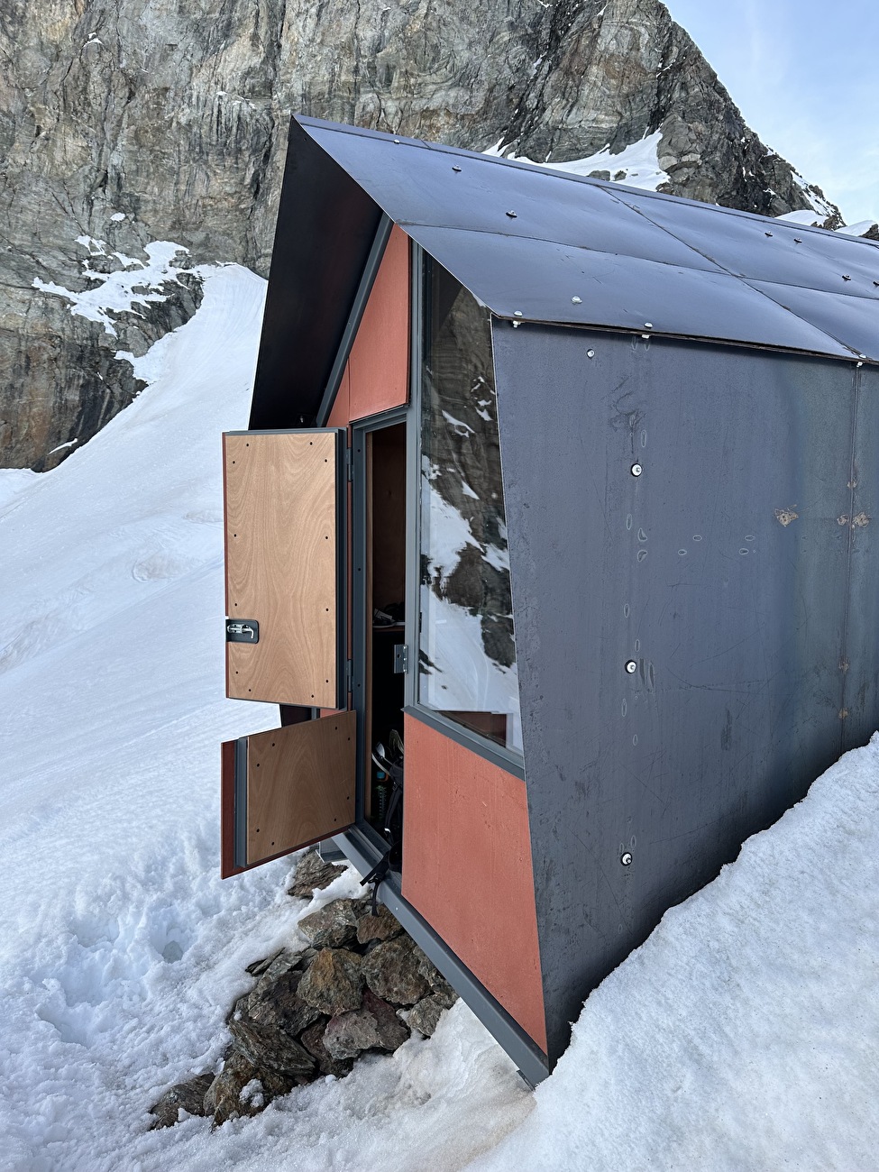 Bossi - Filippi Bivouac, Colle del Breuil, Matterhorn