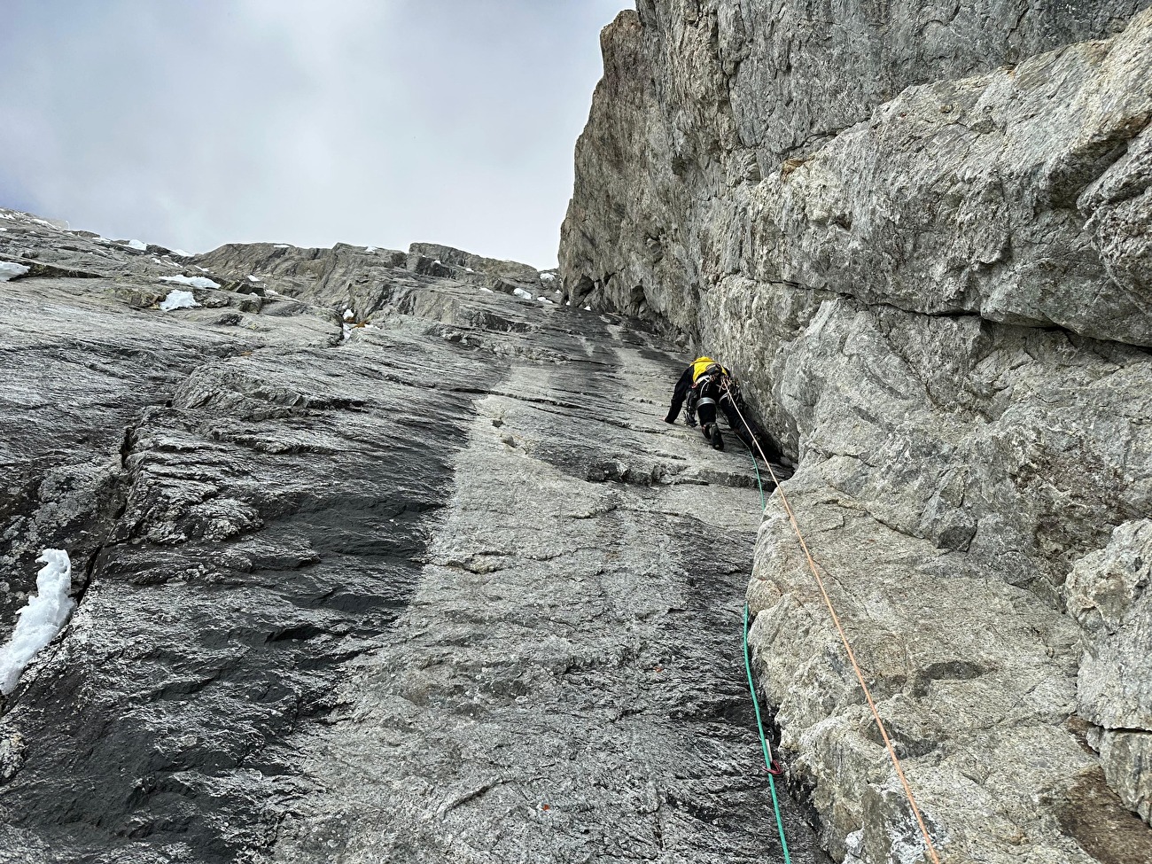 Bianco Invisibile, Aiguille Blanche de Peuterey, Mont Blanc, François Cazzanelli, Giuseppe Vidoni