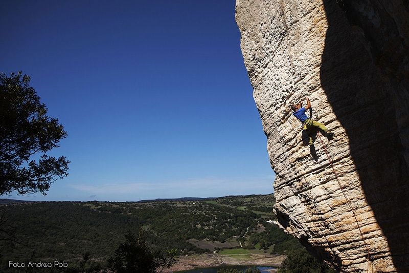 L’Acqua e la roccia, climbing meeting at Monteleone Roccadoria (Sardinia)