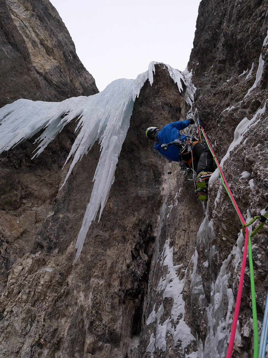 Val Badia, Dolomiti, cascata di ghiaccio, Manuel Baumgartner, Simon Kehrer