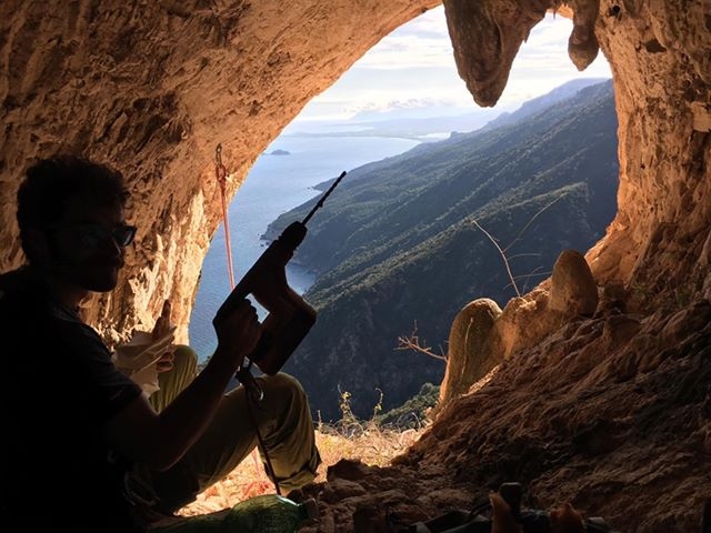 Climbing in Sardinia, Luca Vallata