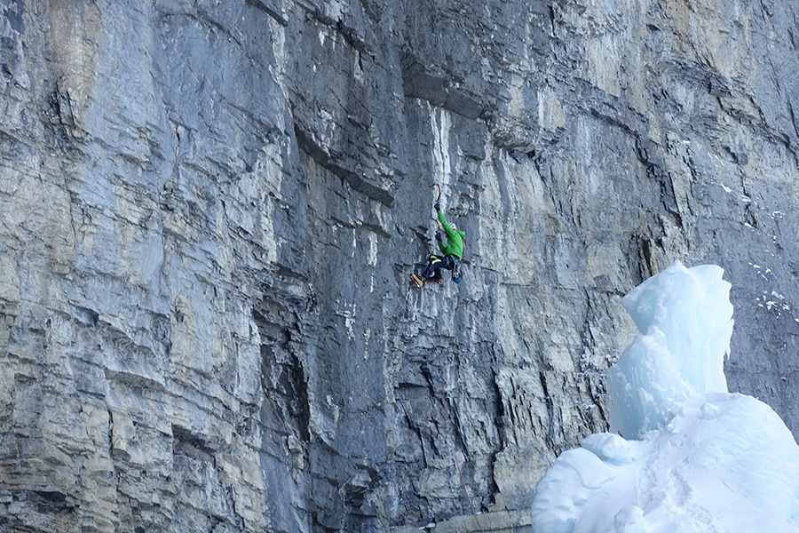 Ice climbing in Canada, Daniele Frialdi, Marco Verzeletti, Roberto Parolari