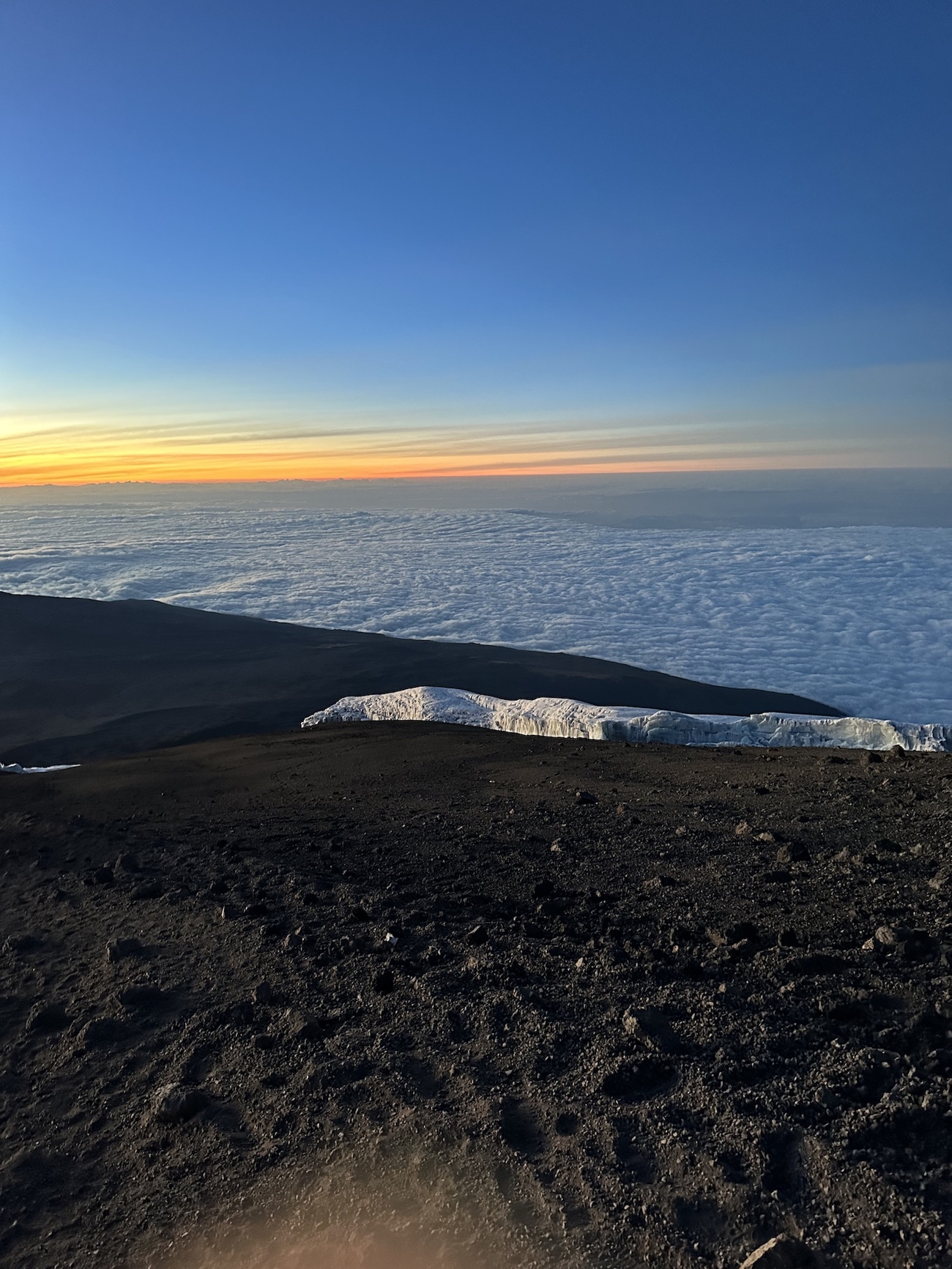 Kilimangiaro, Massimiliano Ossini, Gian Luca Gasca, Daniel Pezzani