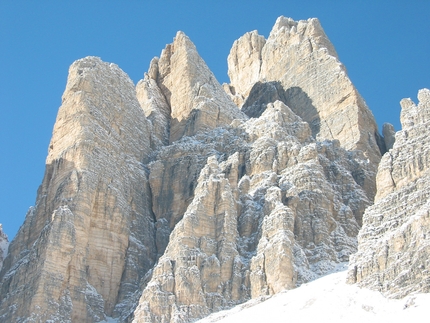 DNA Croda degli Alpini / Cima Ovest di Lavaredo - DNA: Croda degli Alpini, Cima Ovest delle Tre Cime di Lavaredo, Dolomiti - Simon Gietl, Andrea Oberbacher