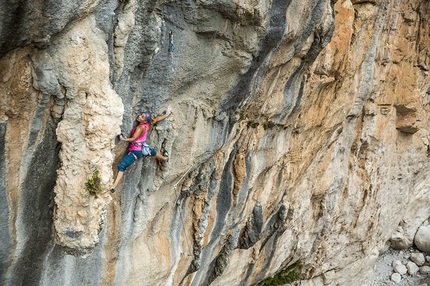 Sasha DiGiulian and Edu Marin climbing Viaje de Los Locos in Sardinia