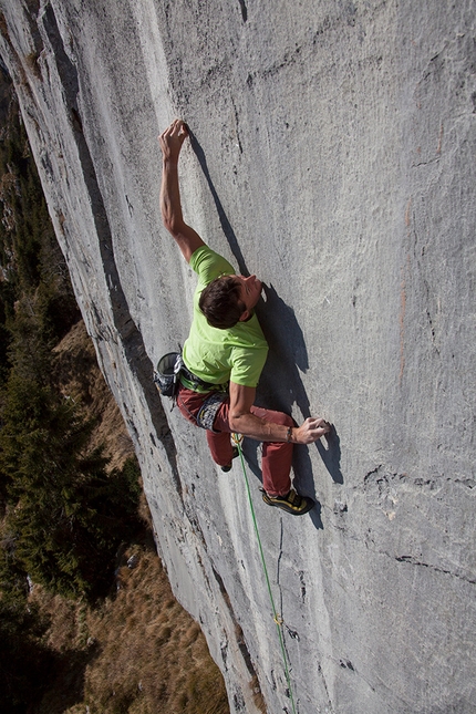 Eternit climbed by Alessandro Zeni, the rebirth of a dream - Alessandro Zeni has suggested 9a+ after having repeated the famous route Eternit at the Baule. An iconic climb in the Feltrine Dolomites.