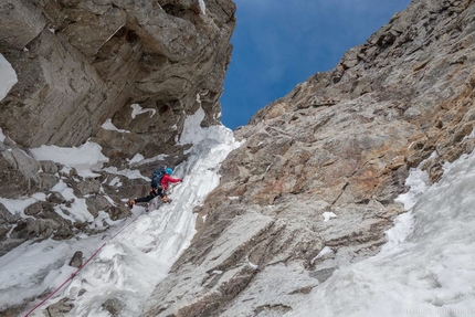 Yann Borgnet completes masterpiece on the Grandes Jorasses - Yann Borgnet and Charles Dubouloz have made the first integral repeat of Via in memoria di Gianni Comino in the heart of the Grandes Jorasses, Mont Blanc.