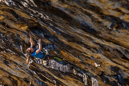 Janja Garnbret e il suo 8b a vista - Dalle gare alla roccia, dal titolo mondiale giovanile 2014 alle straordinarie performance dei giorni scorsi: la slovena Janja Garnbret continua a stupire e si conferma una delle grandi promesse dell'arrampicata.