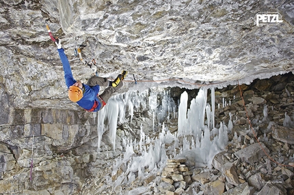 Sette (+ una) nuove corde Petzl - Si fa presto a parlare di corda, quando ci si riferisce all’arrampicata o all’alpinismo. Ma