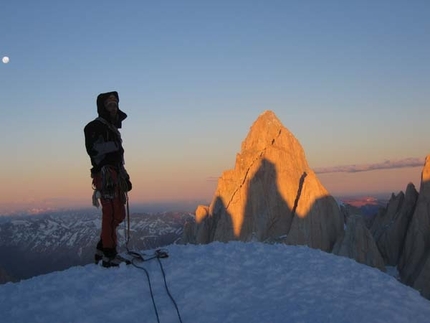 Cerro Standhardt, Herron and Egger Traverse (Patagonia) - Alessandro Beltrami with the shadow of Cerro Torre cast on the West face of Fitz Roy