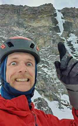 Martin Feistl - Martin Feistl making the solo first ascent of 'Daily Dose of Luck' on Hammerspitze in Pinnistal, Austria (24/01/2024)
