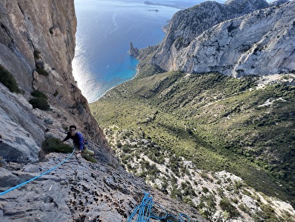 Mediterraneo, Punta Giradili, Sardinia - Giovanni Canton climbing pitch 5 of 'Mediterraneo', Punta Giradili, Sardinia