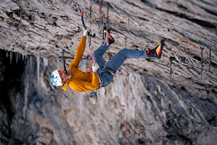 Victor Varoshkin repeats Parallel World (D16) in DTS style in Dolomites, Italy