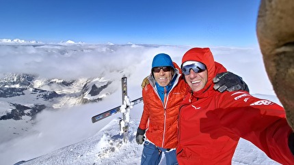 XPeaks, 82x4000, Christian Maurer, Peter von Känel - Peter von Känel e Christian Maurer in cima al Aletschhorn (4194m) il 11/06/2024, all'inizio del loro progetto di salire tutte le 82 cime oltre i quattromila metri delle Alpi in non più di 72 giorni.