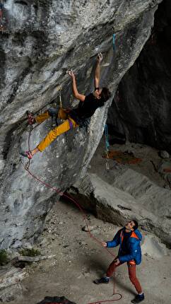 Watch Adam Ondra & Pepa Šindel climbing in Slovakia